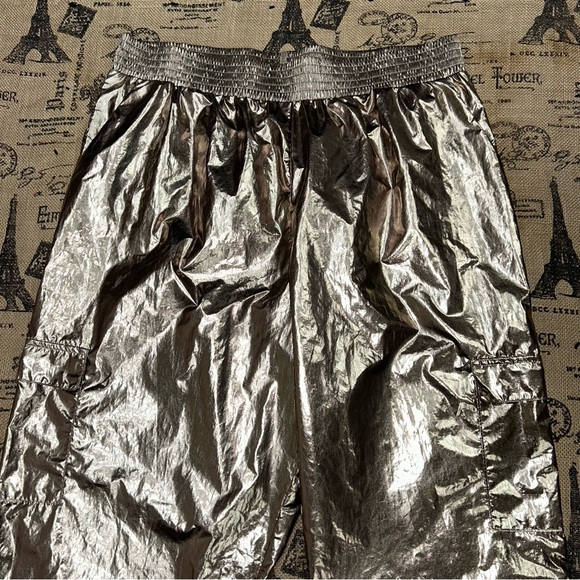 Victoria'S Secret Sport NWT! Bronze Metallic Cargo Jogger Pants Size L - Picture 13 of 15